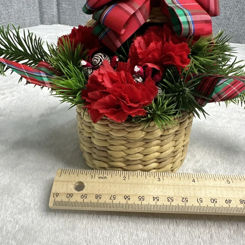 Vintage Small Wicker Christmas Basket With Floral Lid Ribbon Multicolor 4